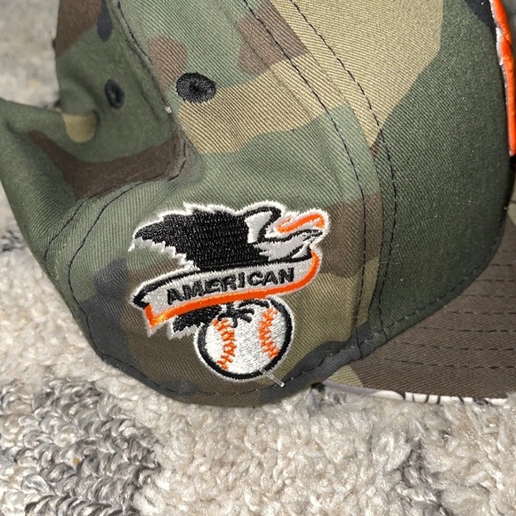 New era vintage  Camo dead stock SnapBack Hat - Picture 7 of 8